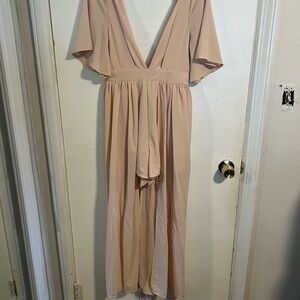 Lot of women’s clothing / dresses / shirts / bodysuits